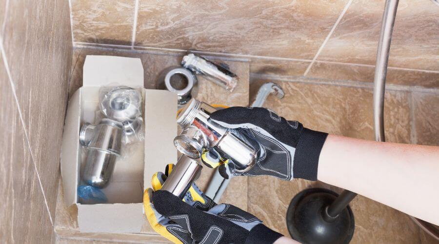 Professional gutter cleaning in Hanover Park, IL